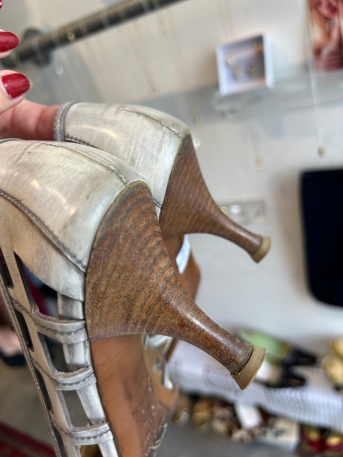 PRADA openwork leather pumps 38 EU