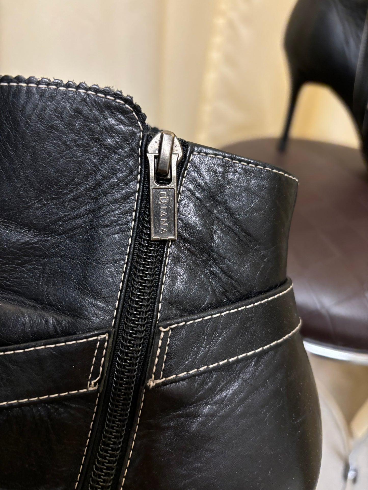 DIANA heeled boots