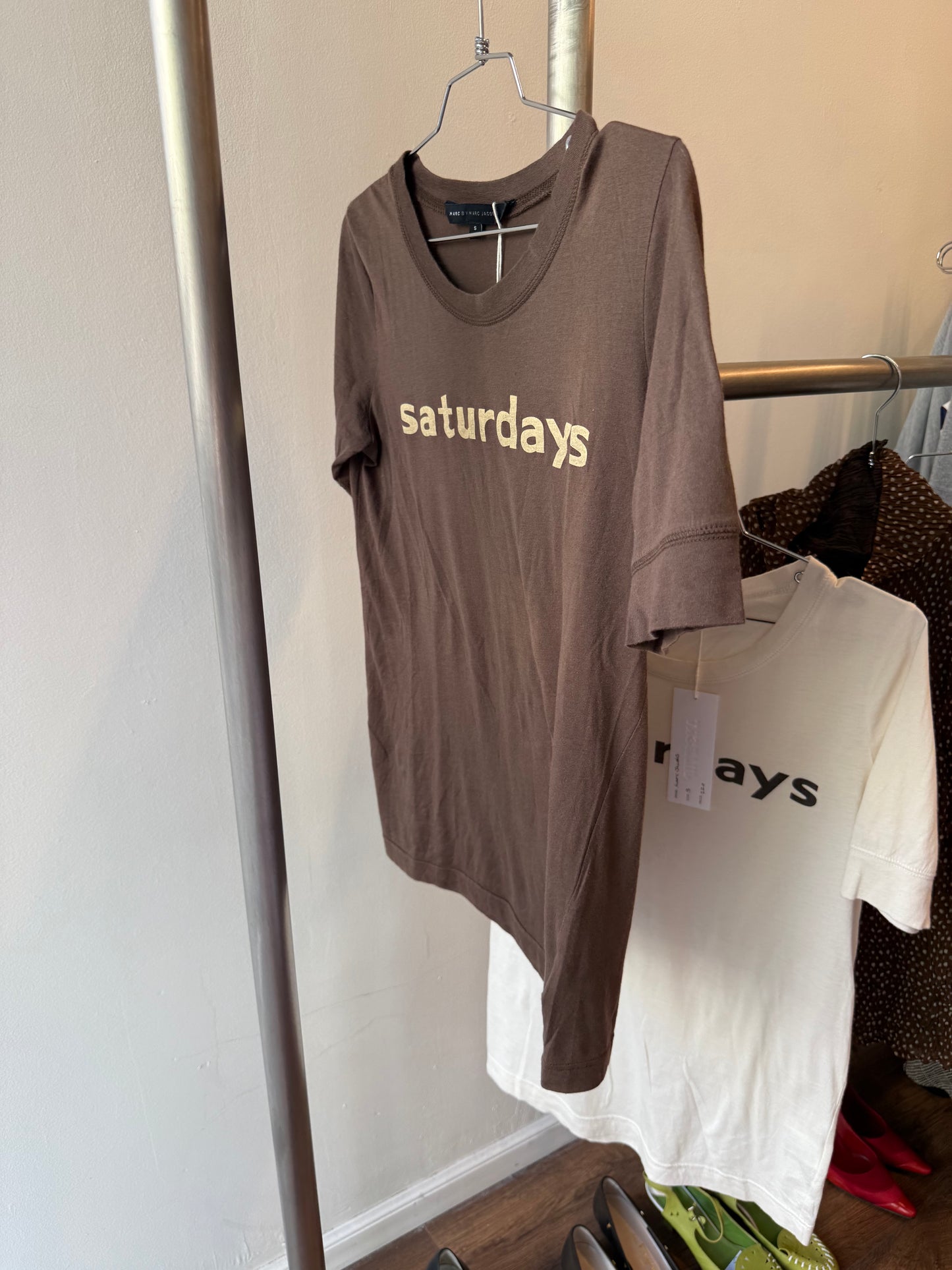 Marc By Marc Jacobs Saturdays Tee (Brown)