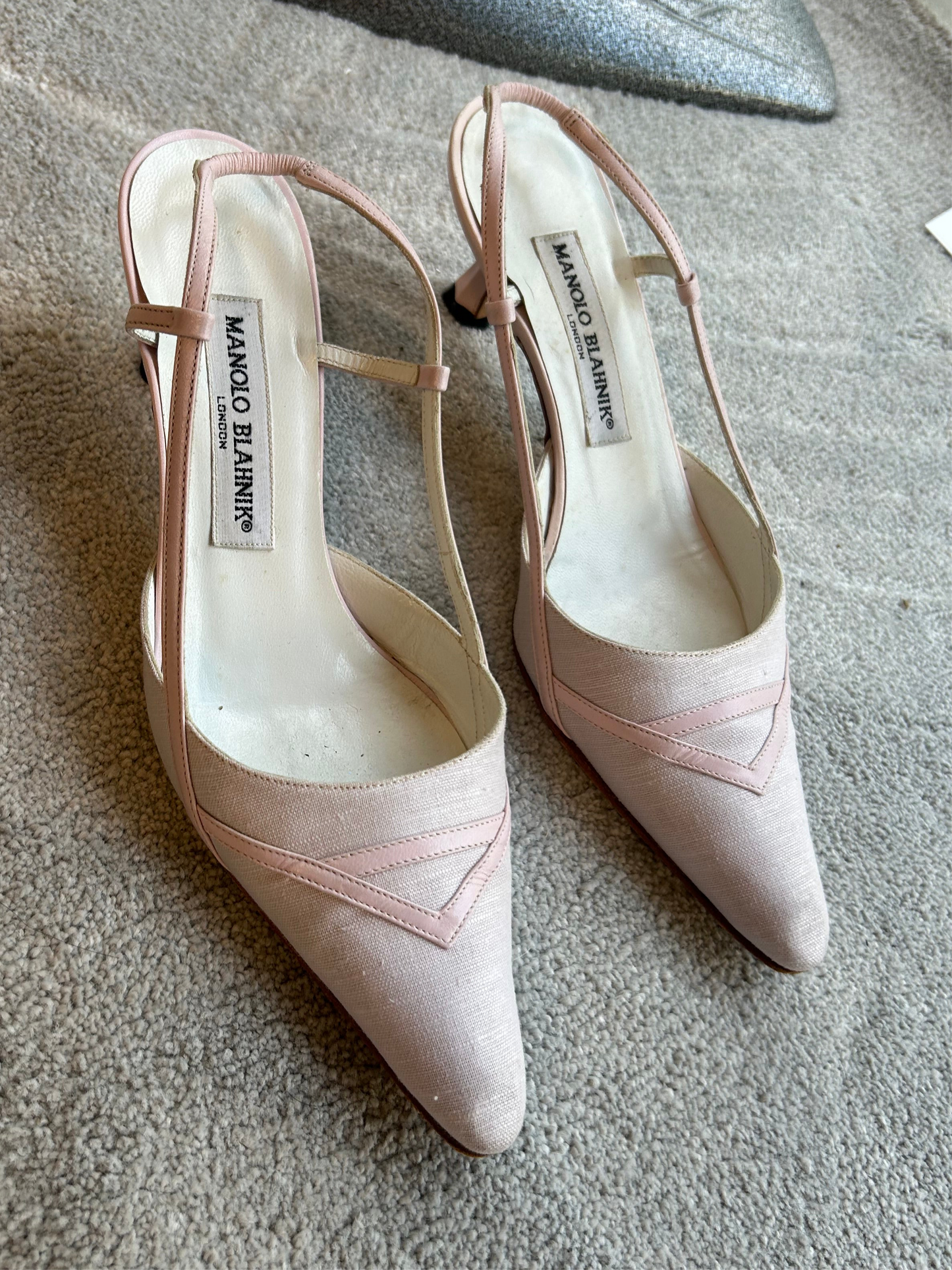 Manolo Blahnik blush slingback pumps