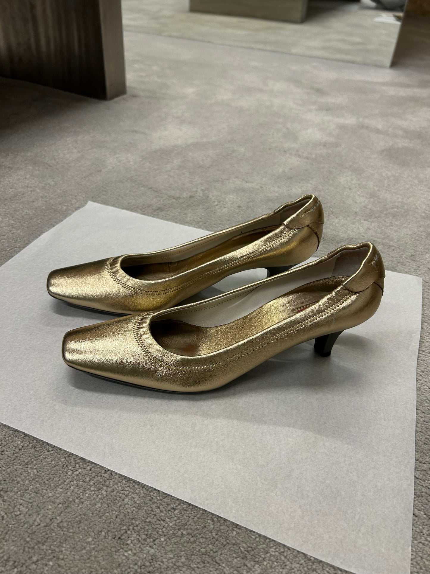 1990s PRADA gold kitten heels 36 EU