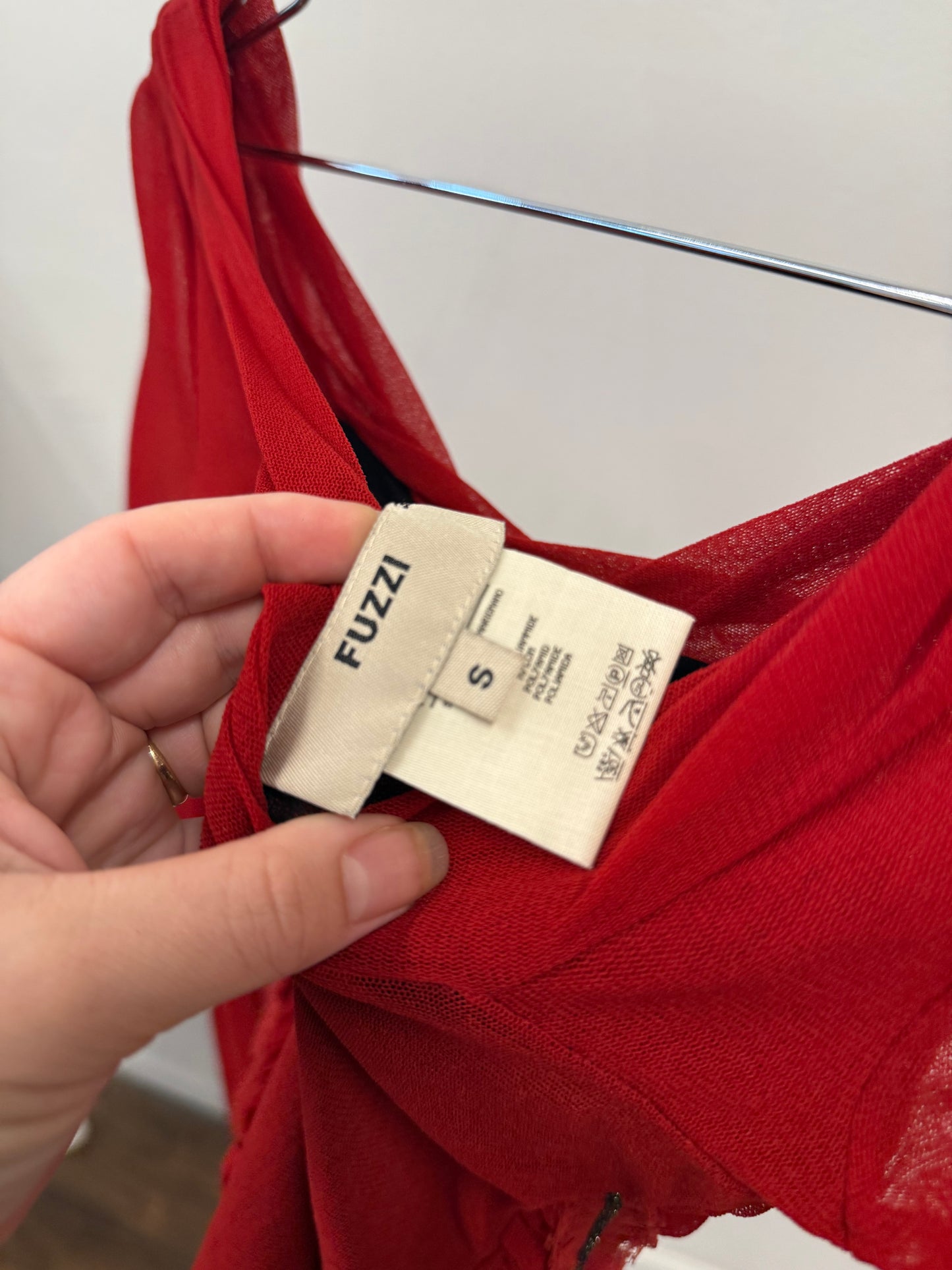 Fuzzi ruched mesh top
