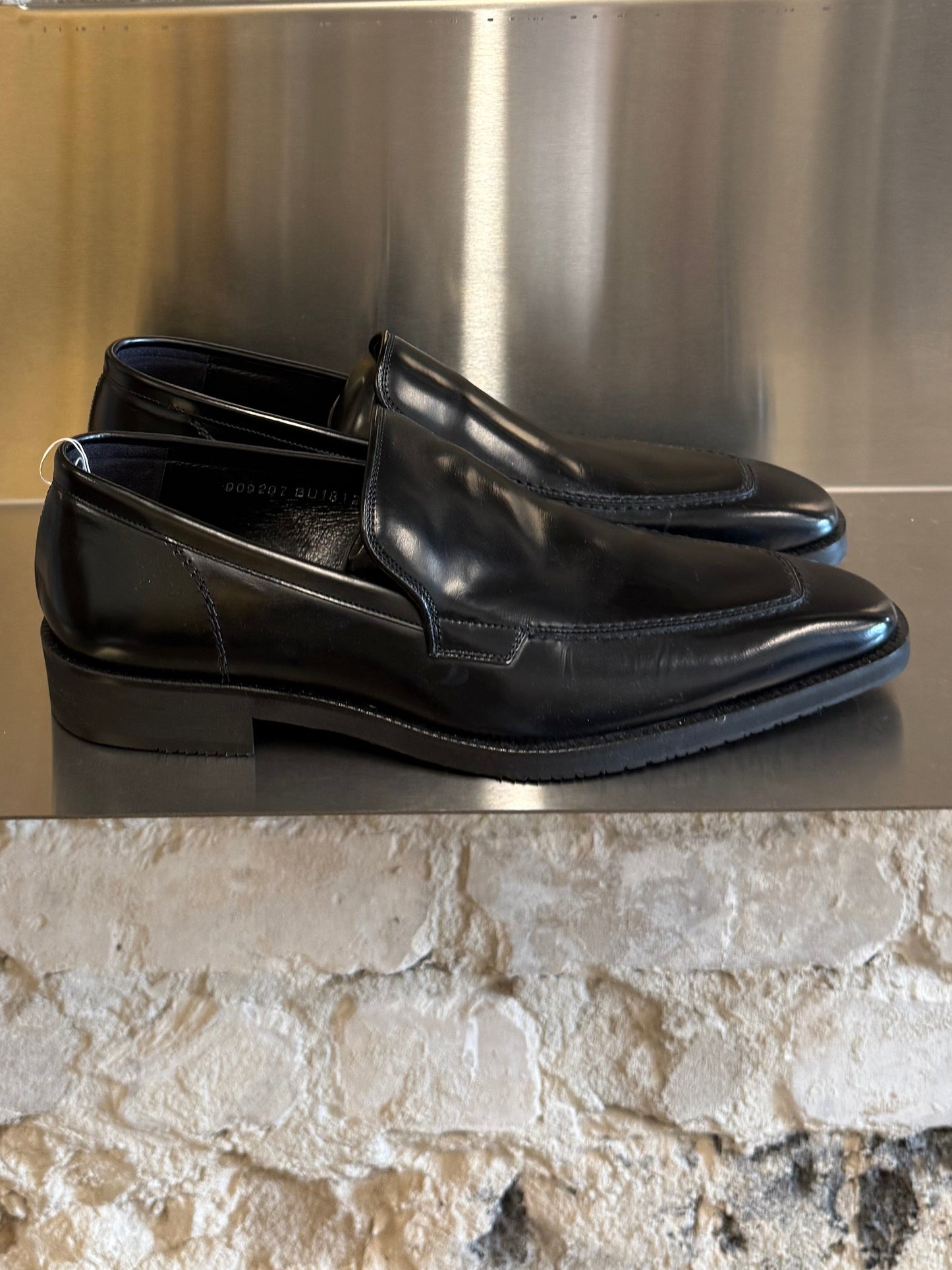 Burberry glossy leather square-toe loafers 39
