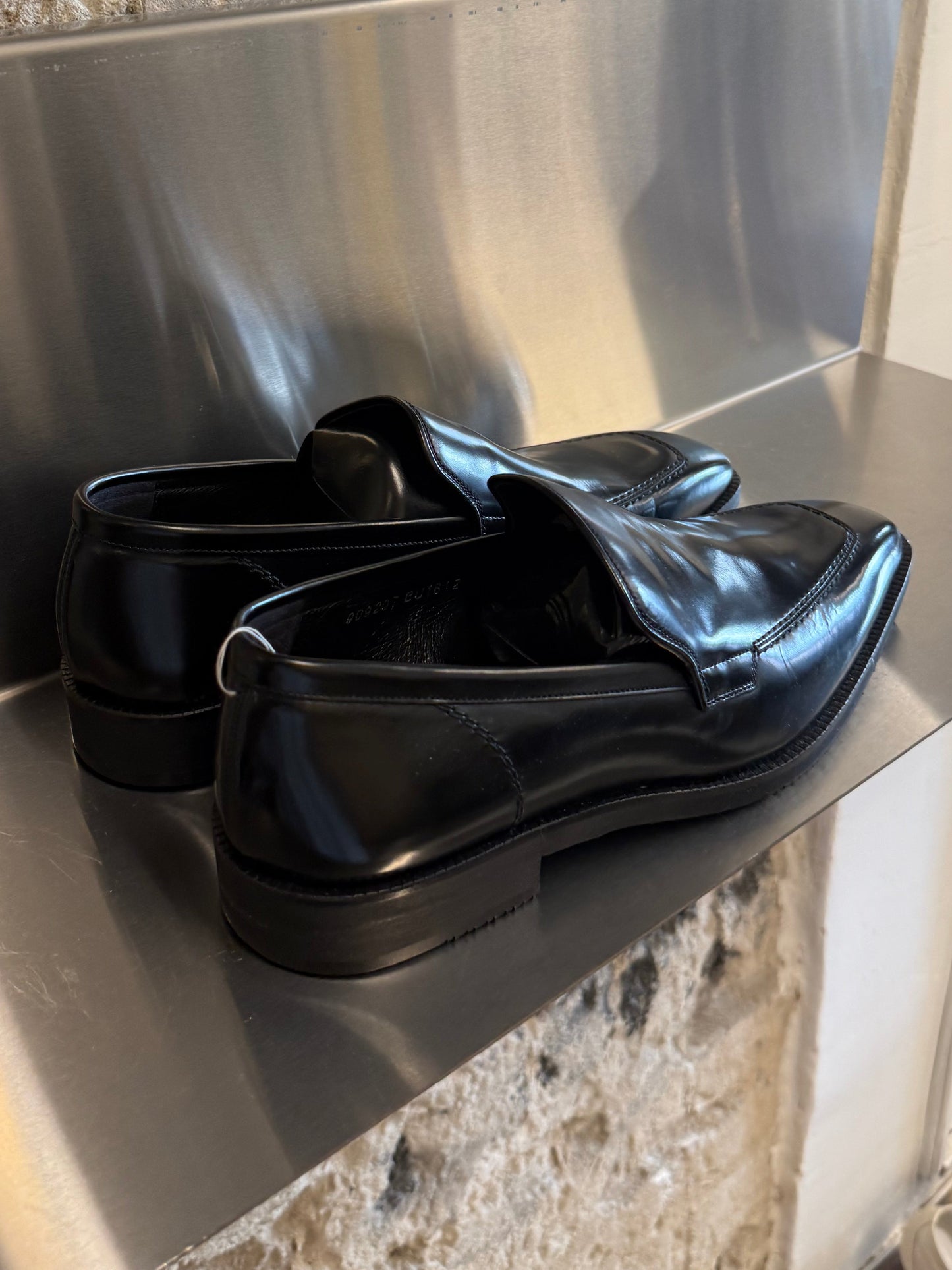 Burberry glossy leather square-toe loafers 39
