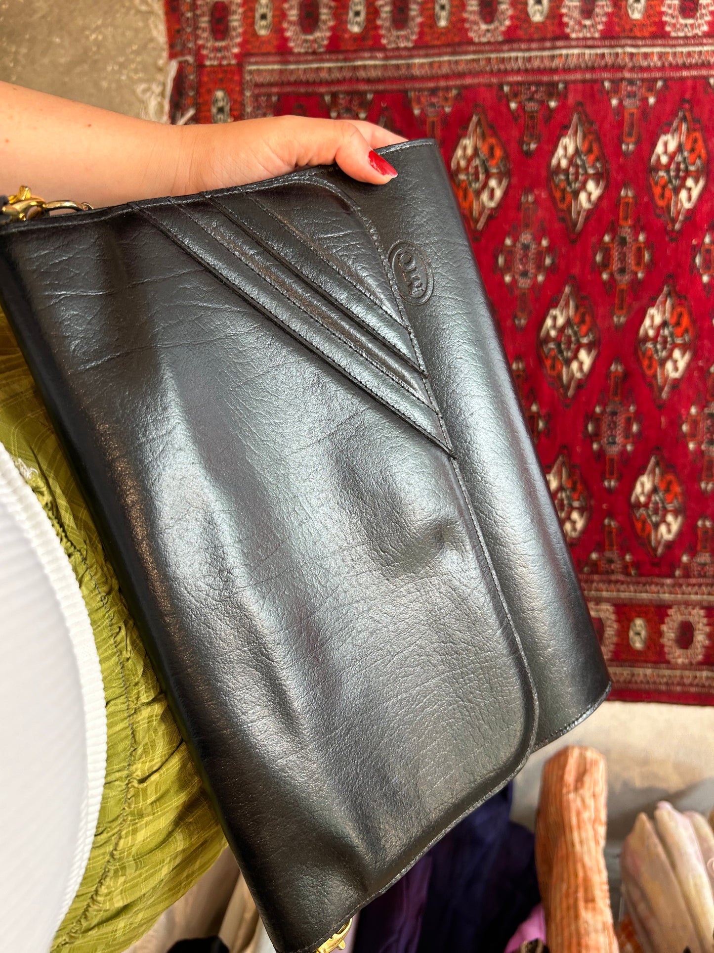 Elegant vintage leather crossbody bag