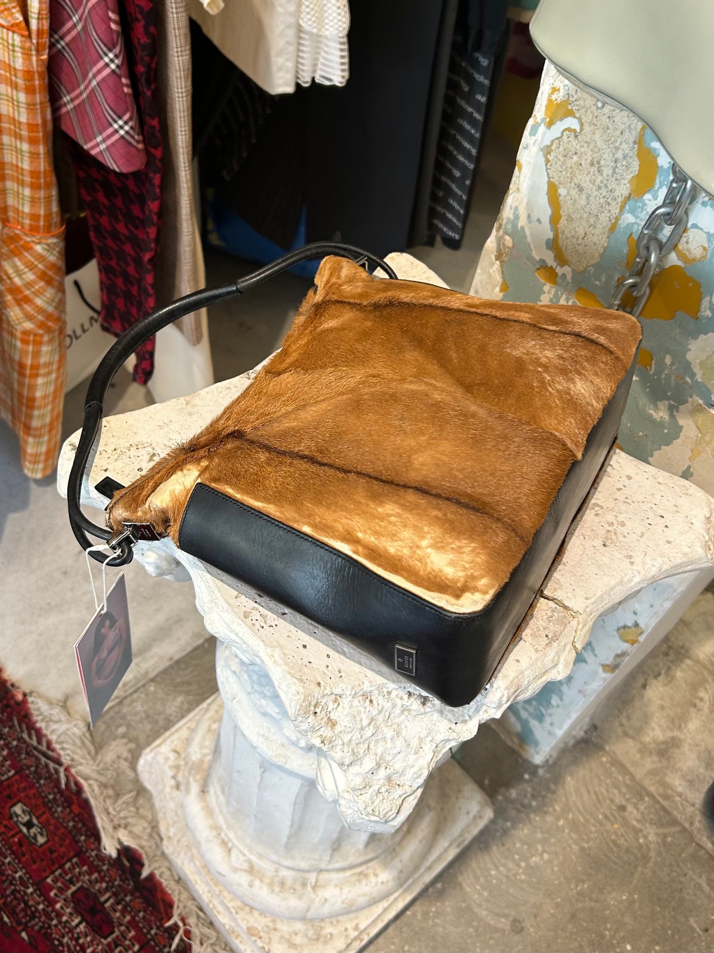 90’s GUCCI black & brown fur cowhide leather shoulder bag