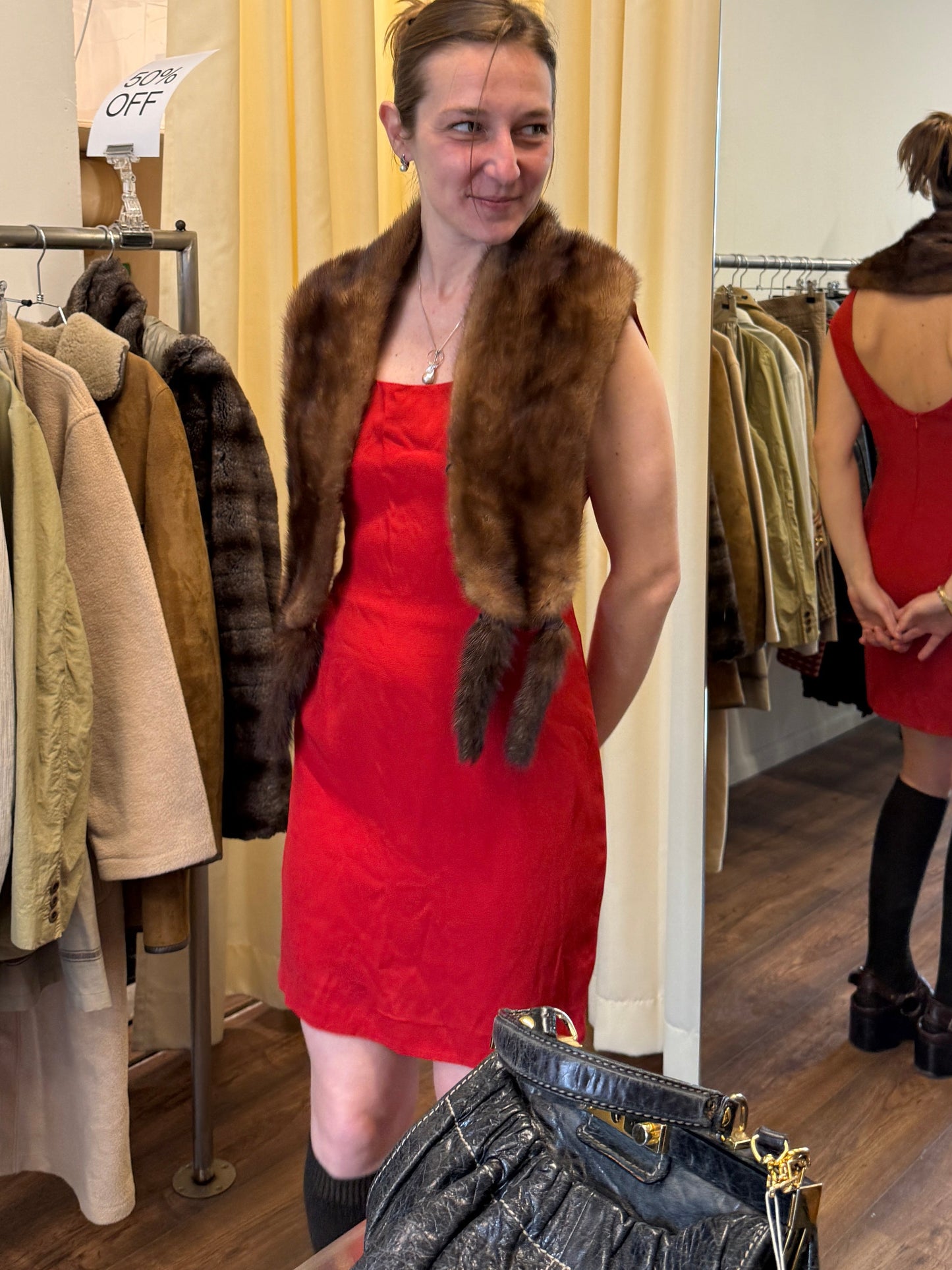 Silver Blu mink fur collar scarf