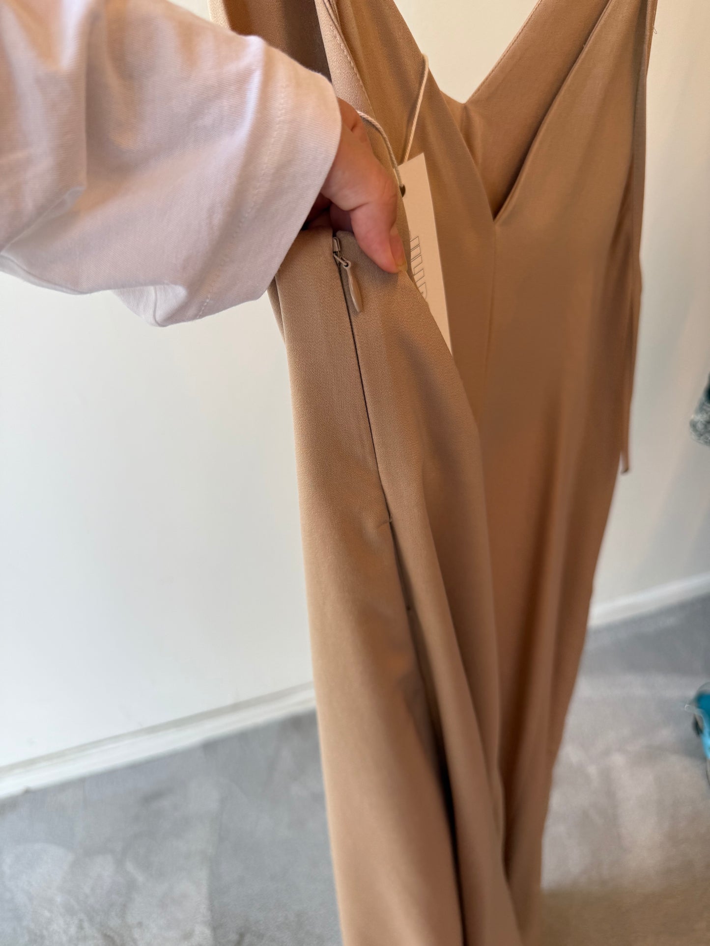 IÉNA – Minimalist Maxi Dress