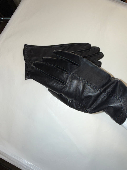 Vintage black leather gloves