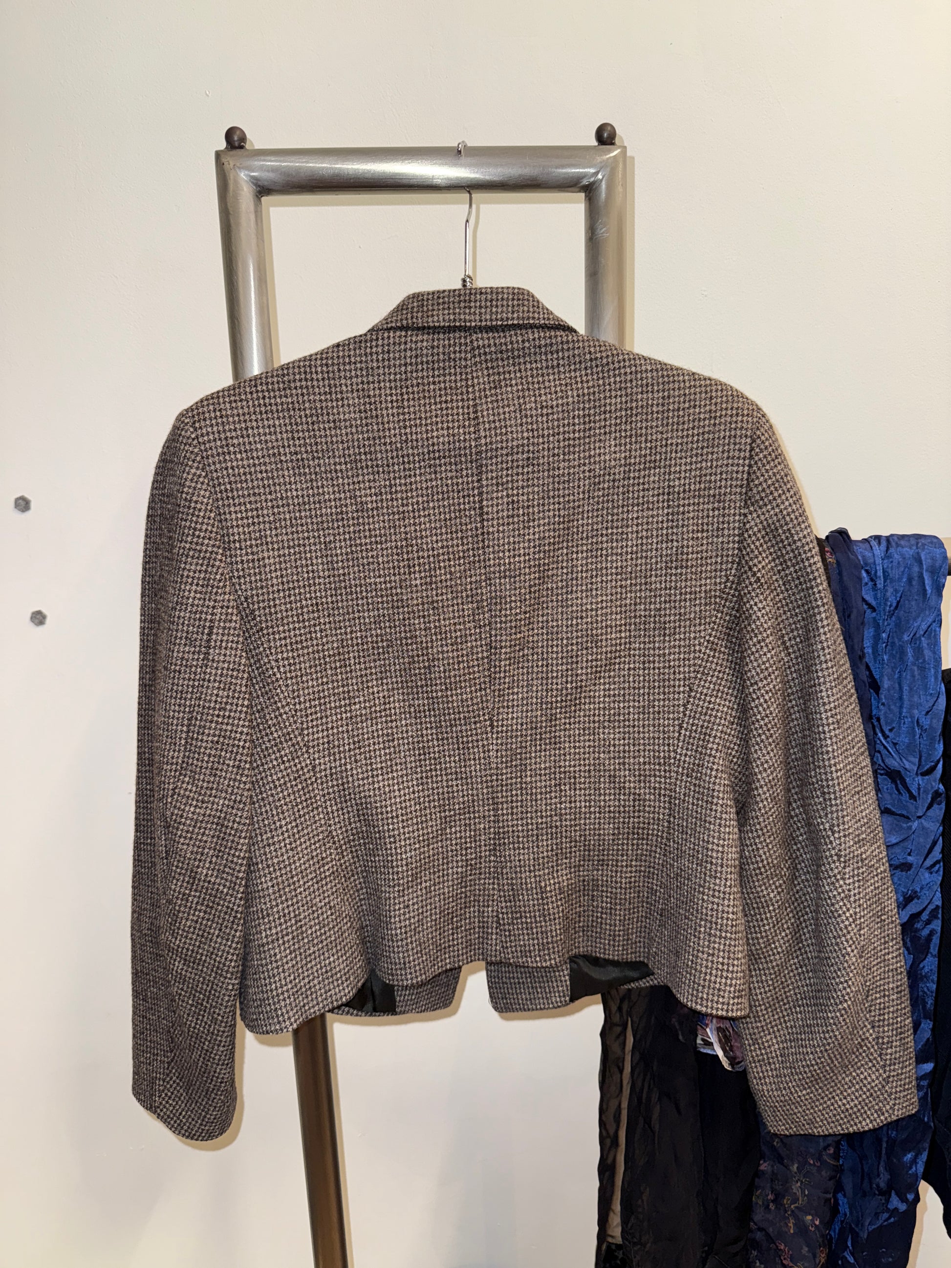 Vintage Cropped Blazer - Image 2 by Jack Lamour — Vintage Cropped Blazer (Israel)