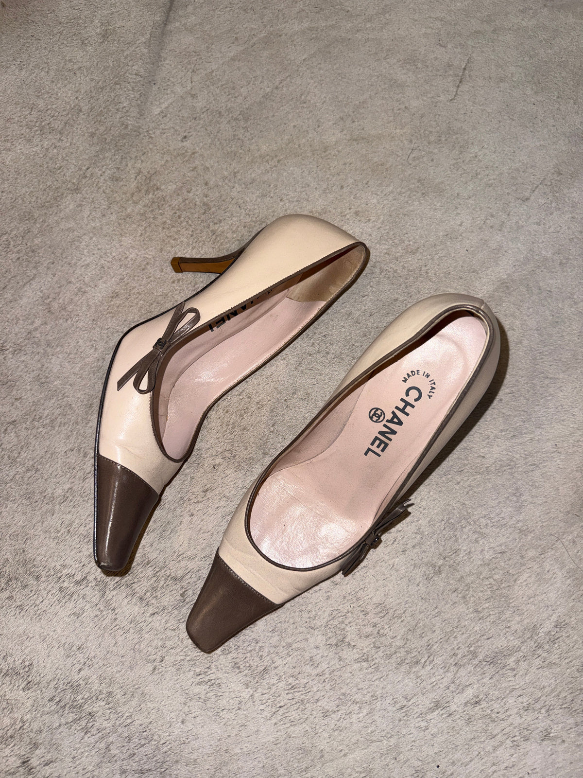 Chanel CC Bow Cap Toe Pumps 36.5 EU