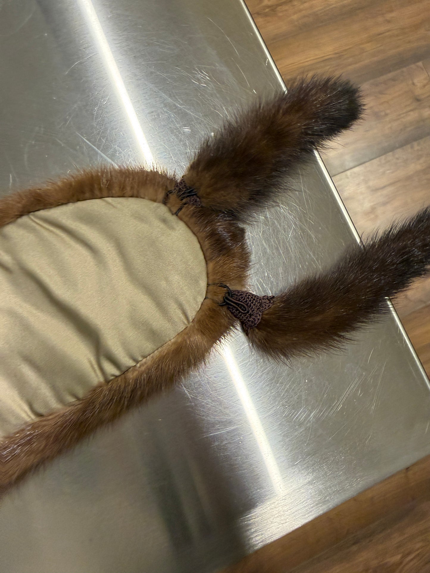 Silver Blu mink fur collar scarf