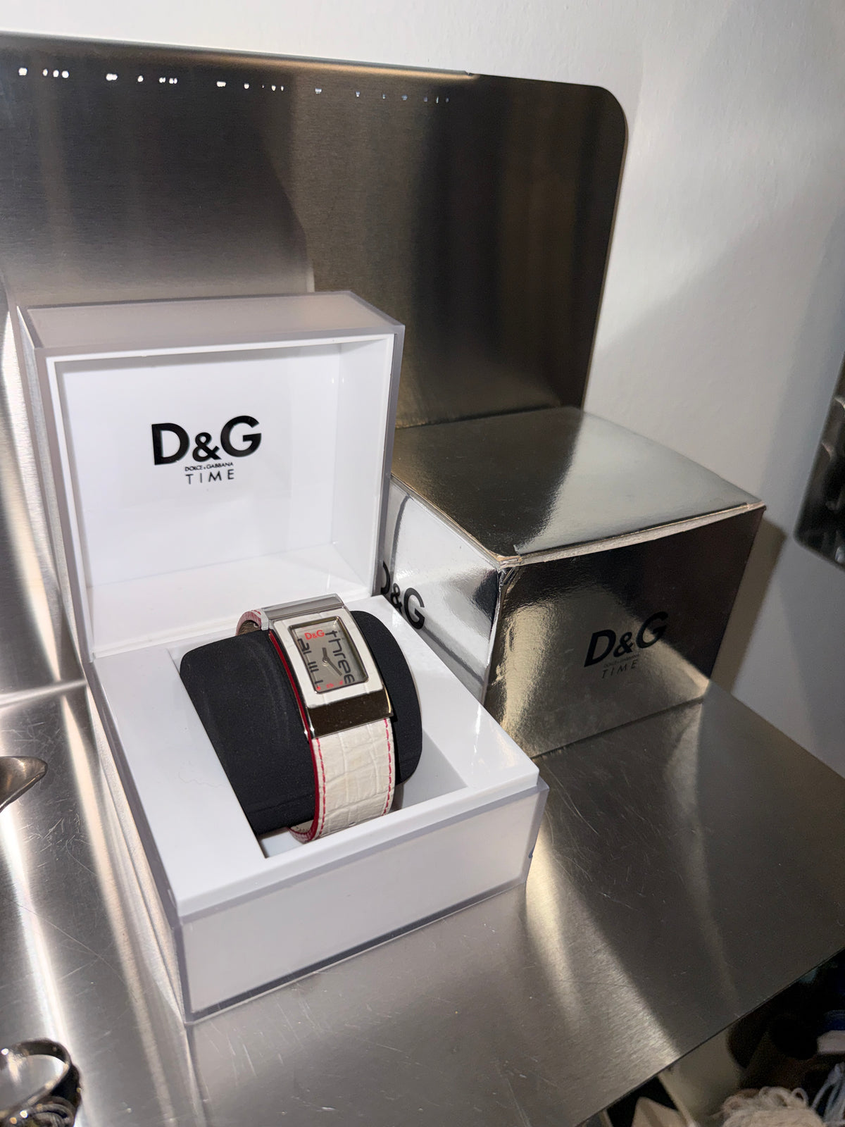 D&G Dolce & Gabbana Time Graphic Leather Watch