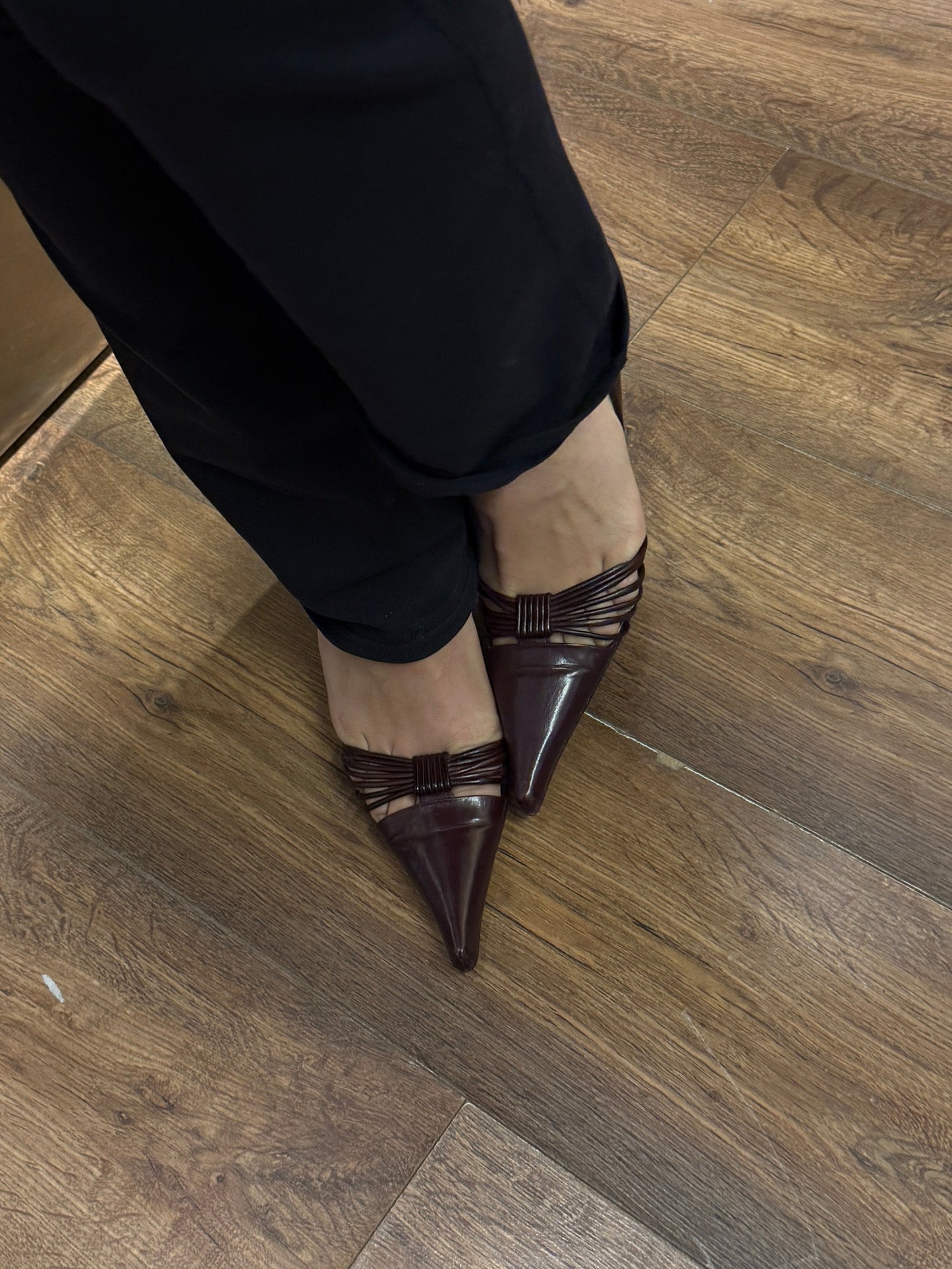 Yves Saint Laurent Oxblood Strappy Pointed Heels 38.5 EU