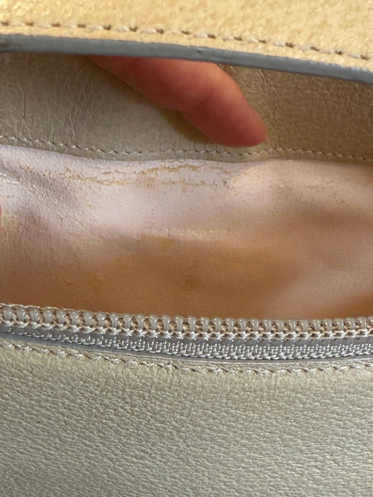 Gucci Leather Ring Handle Pouch Bag