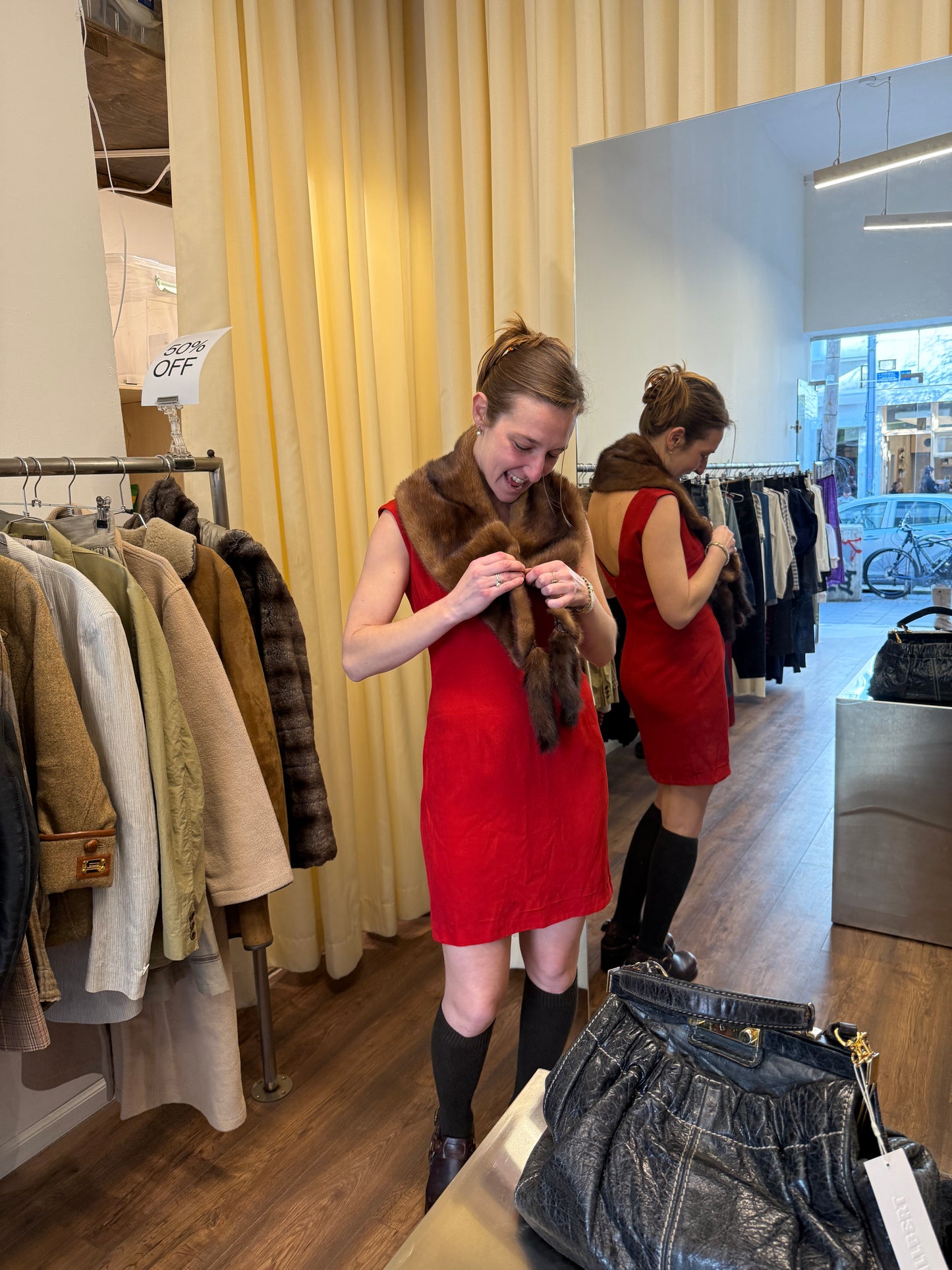 Silver Blu mink fur collar scarf