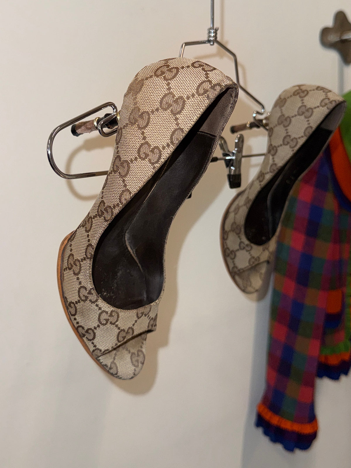 Gucci GG Canvas Peep-Toe Bamboo Heel Pumps 37.5 EU / US 7B