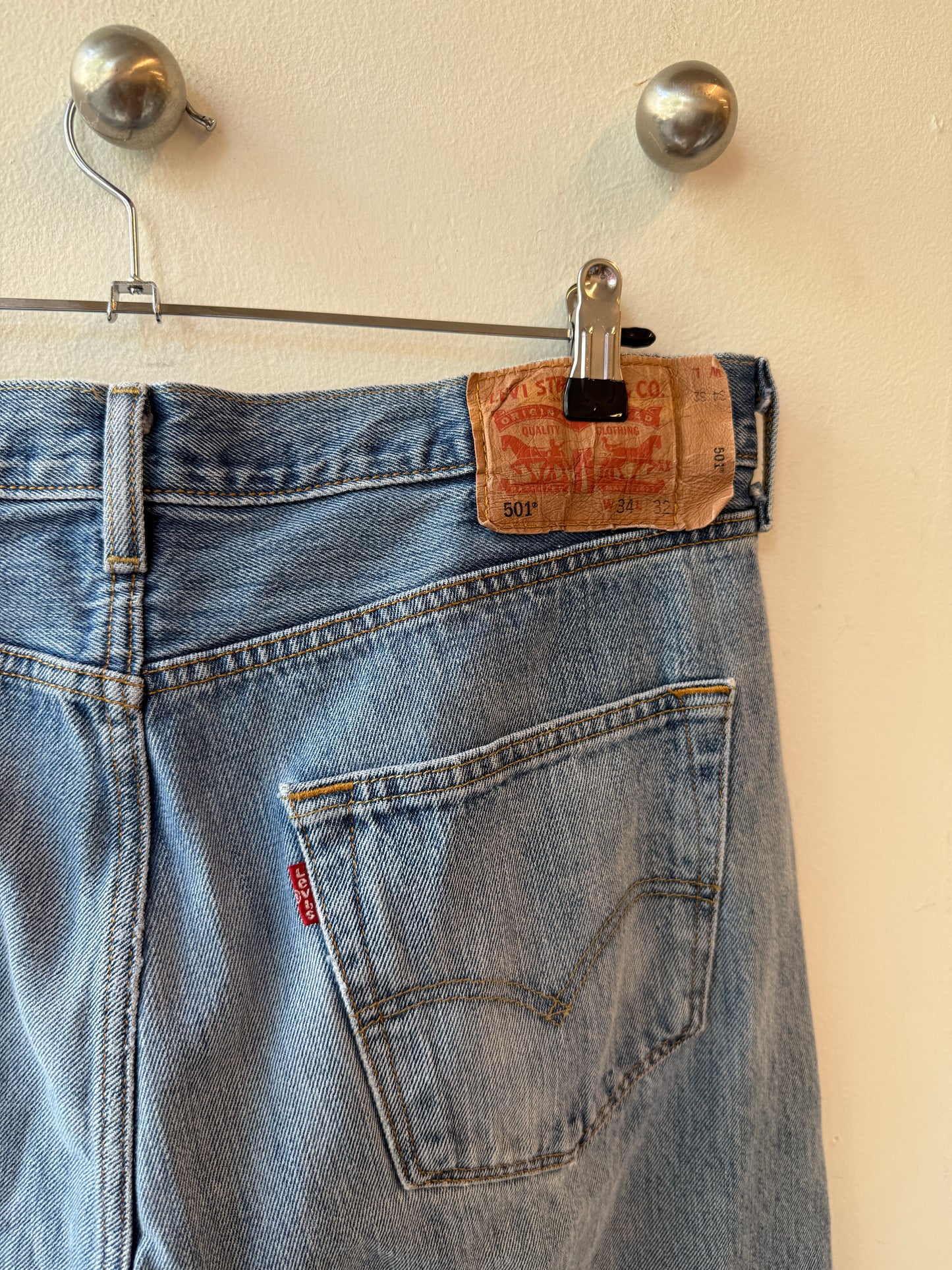 Vintage Levi’s 501 Light Wash Unisex Jeans
