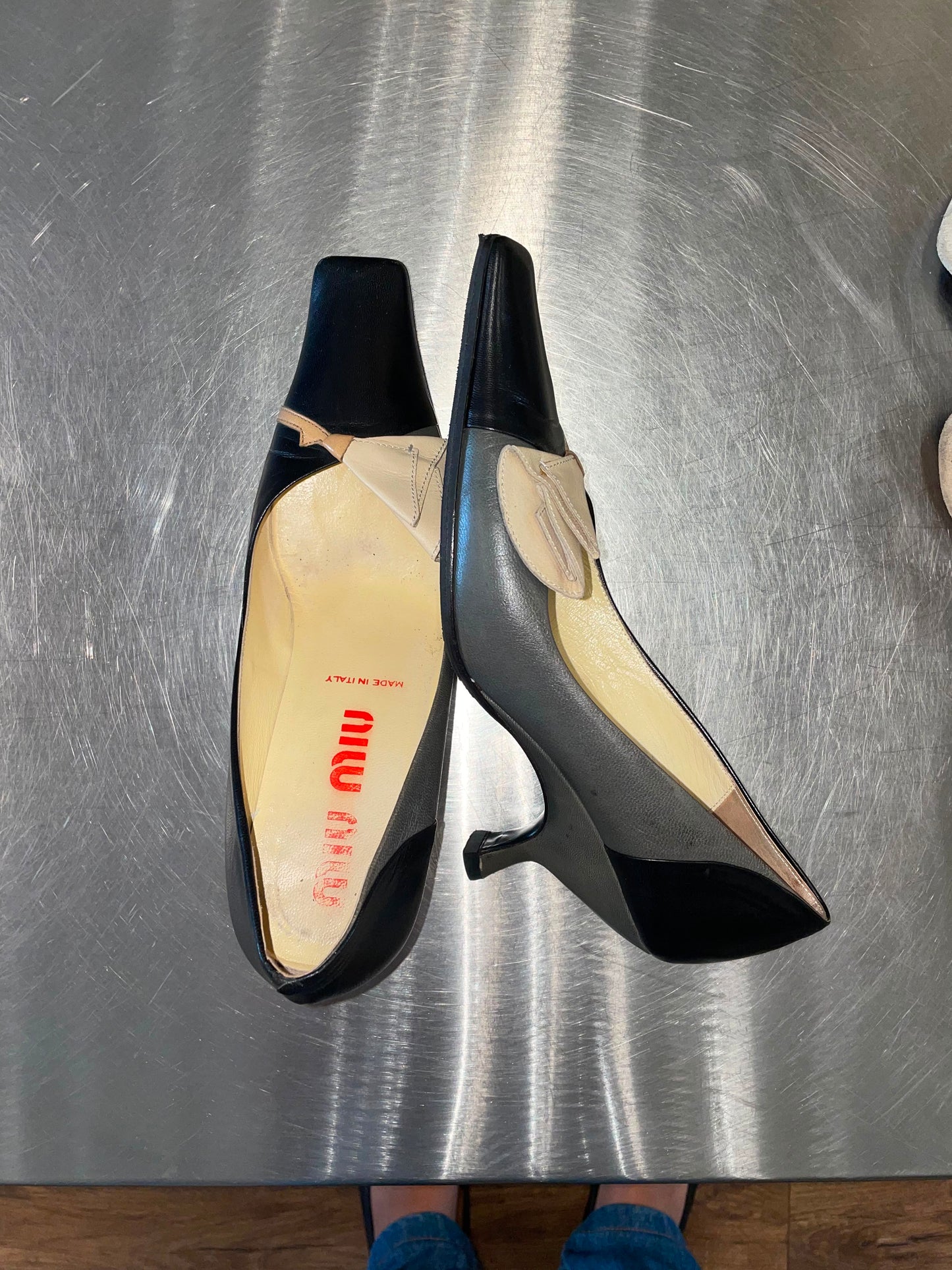 Miu Miu 1990s leather pumps