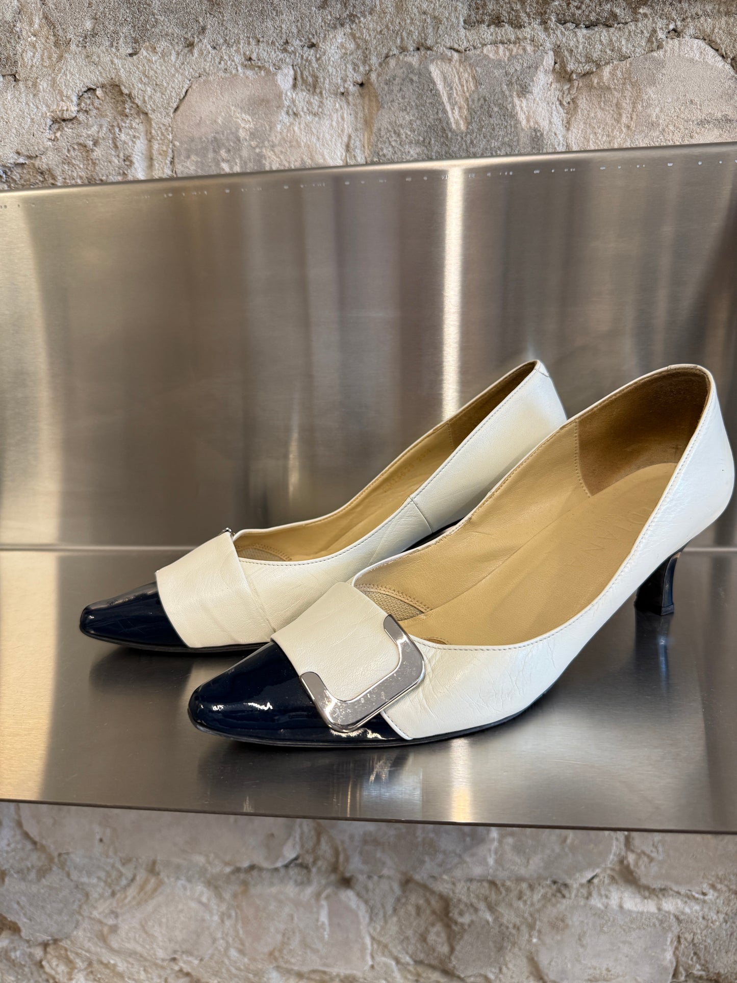 DIANA WELL FIT Leather Pumps c.1998–2005