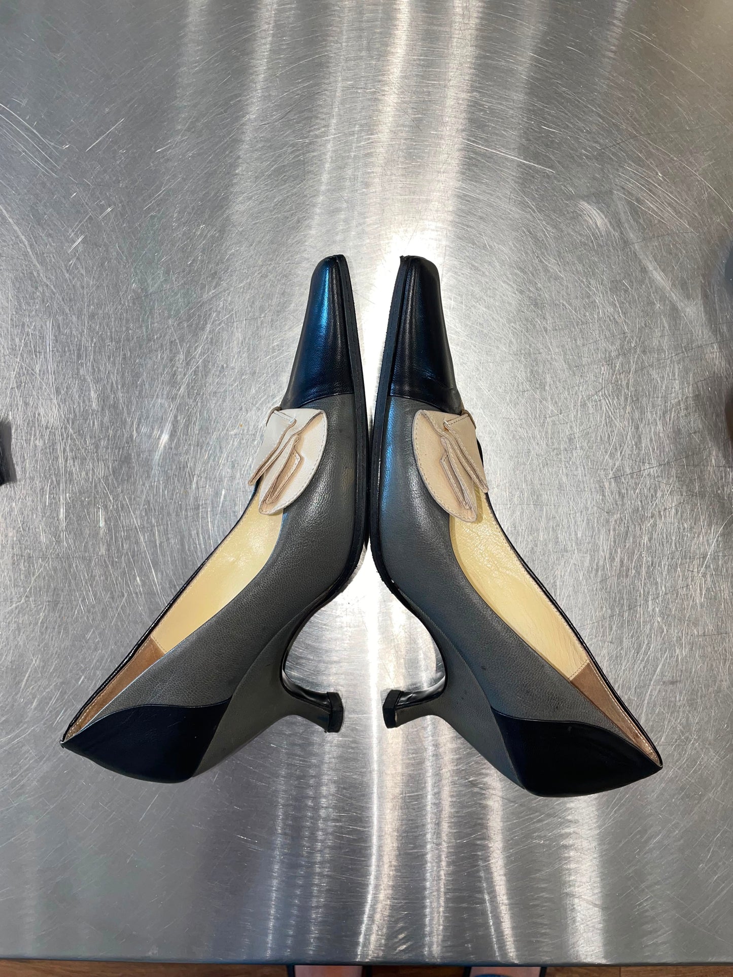 Miu Miu 1990s leather pumps