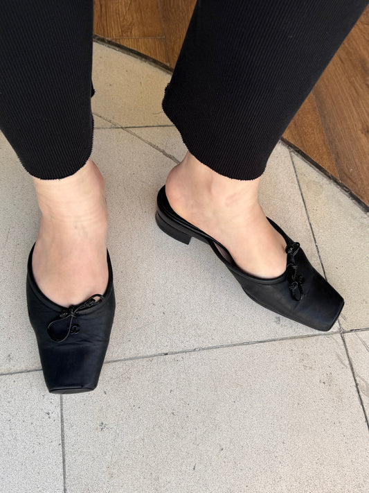 Chanel 2000–2001's Ballet Mule Heels
