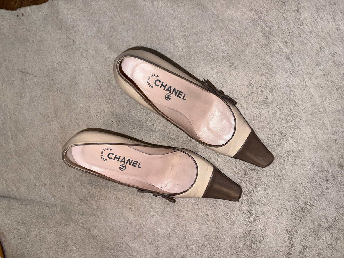 Chanel CC Bow Cap Toe Pumps 36.5 EU