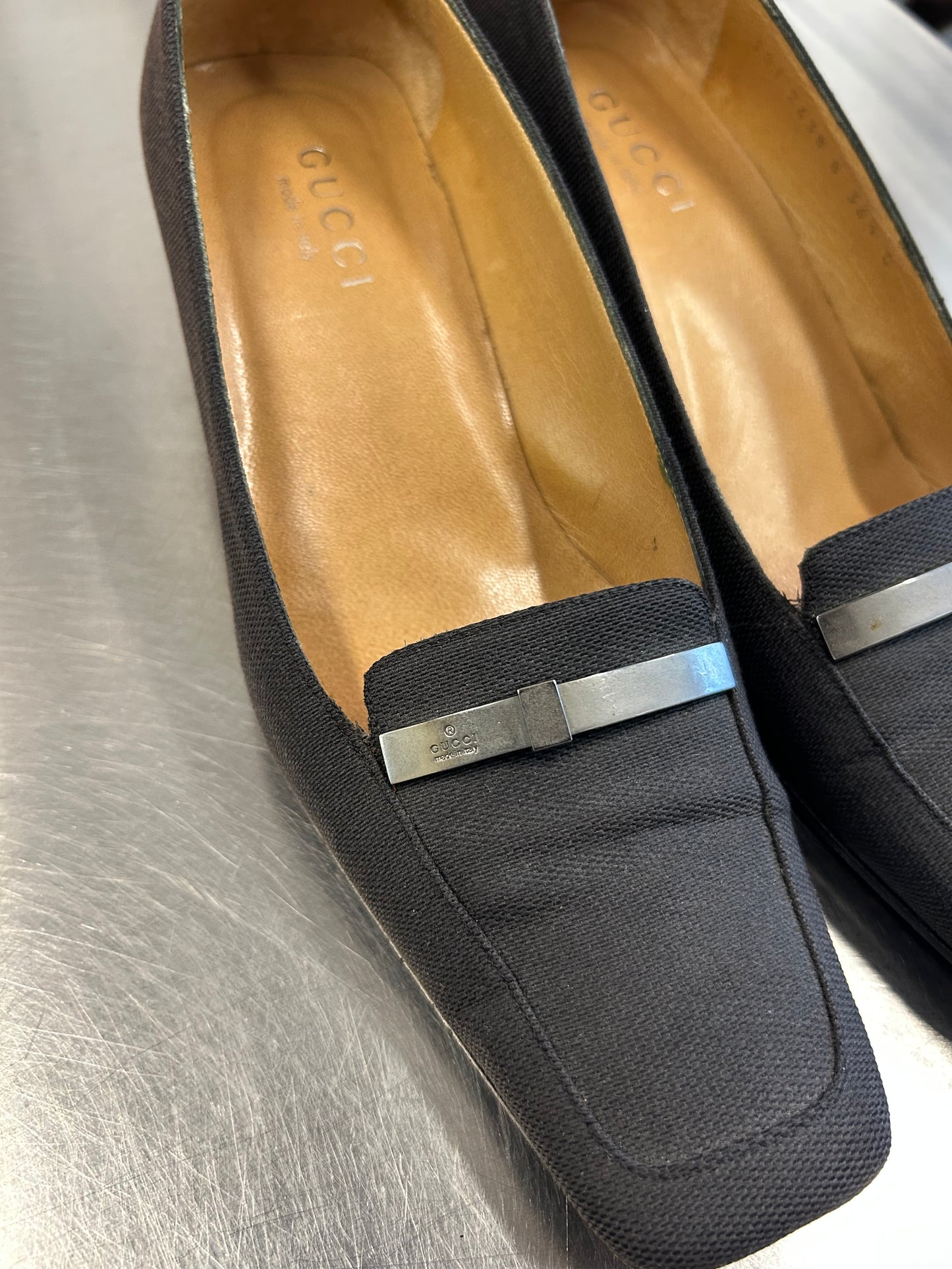 GUCCI canvas pumps 37