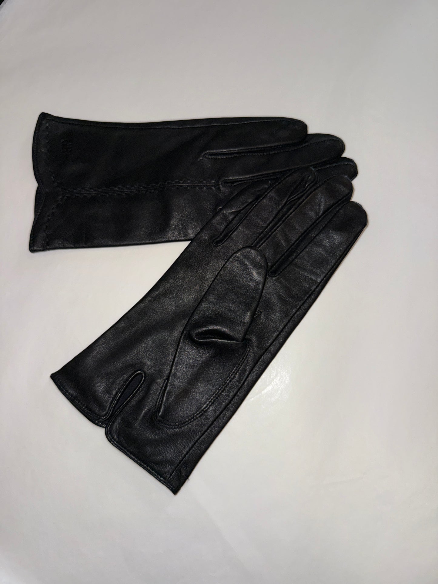 Vintage black leather gloves