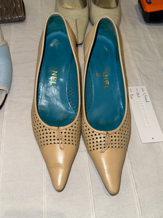 Chanel Pointed Toe Kitten Heels 36.5