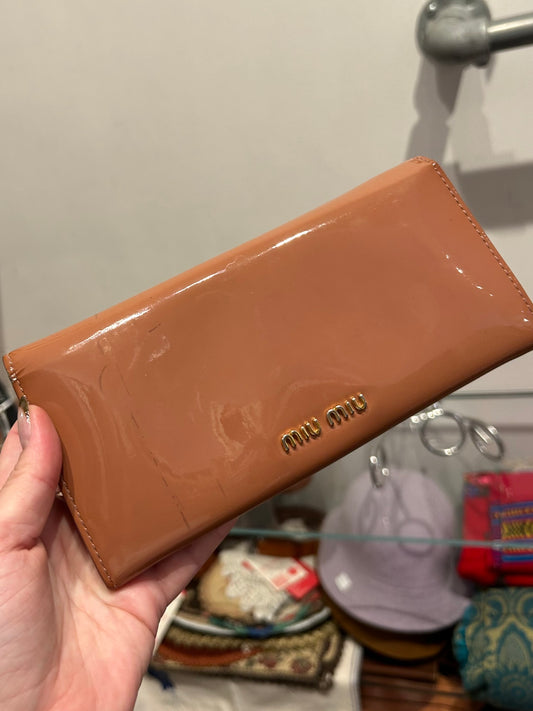 MIU MIU long wallet enamel  leather salmon pink