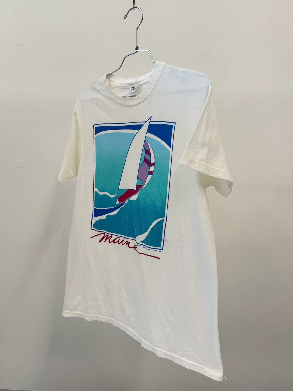 Hanes Maine Sailboat Vintage Graphic T-Shirt