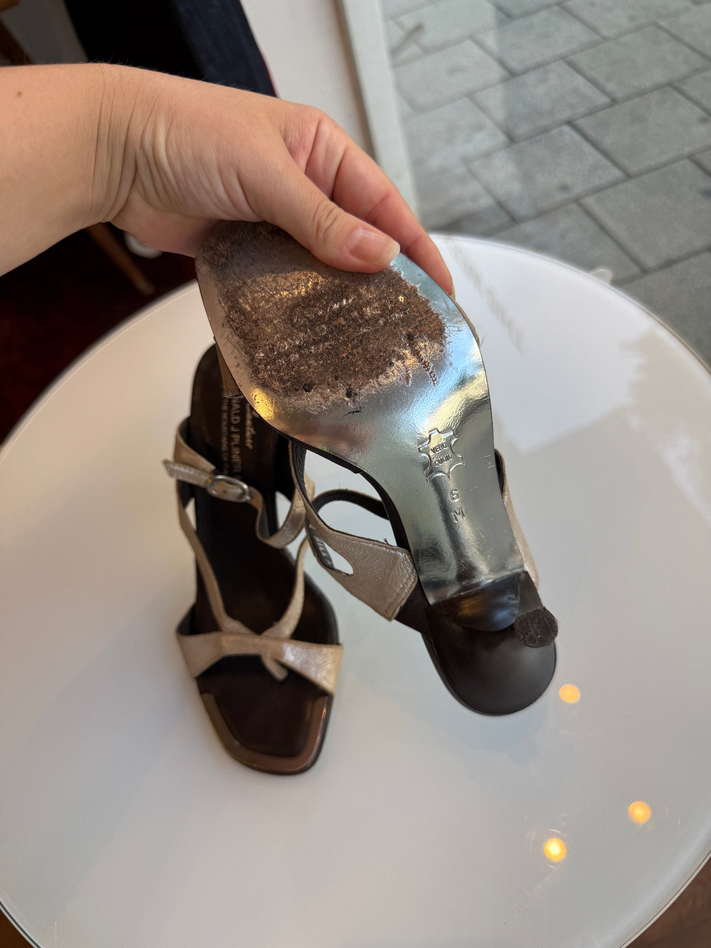 Donald J Pliner Metallic Leather Strappy Sandals 2000s