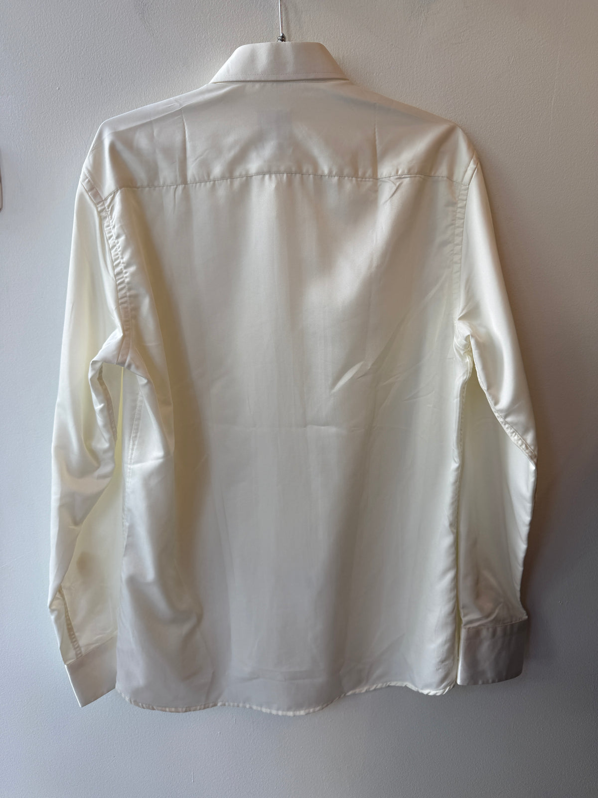 Español Ivory Button-Down Shirt