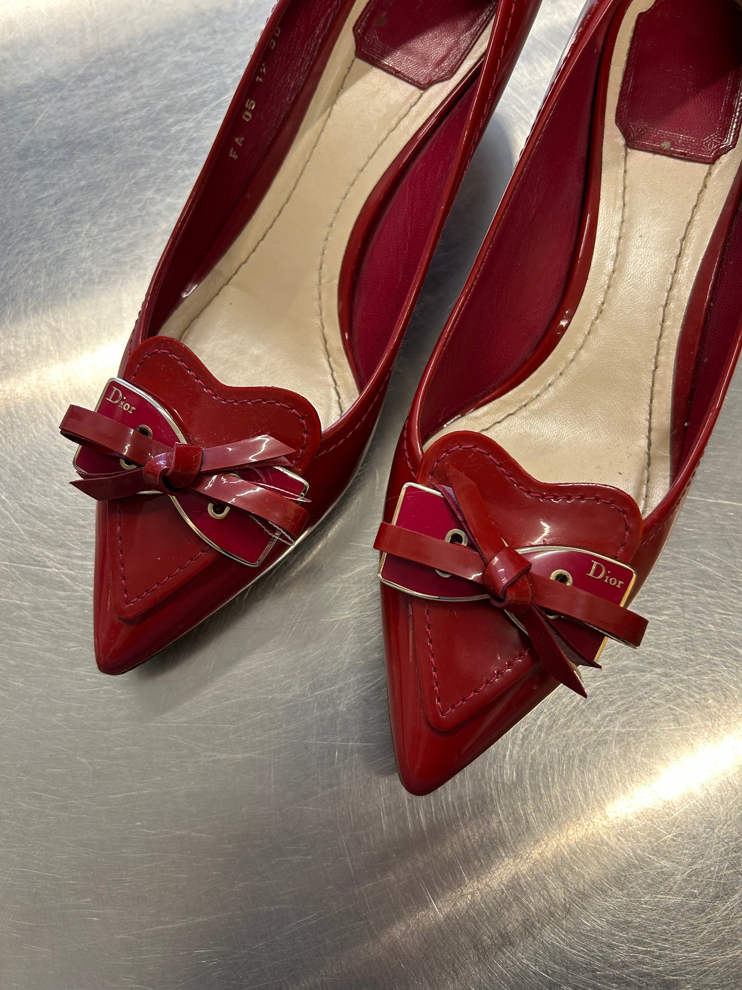 CHRISTIAN DIOR bow leather kitten heels