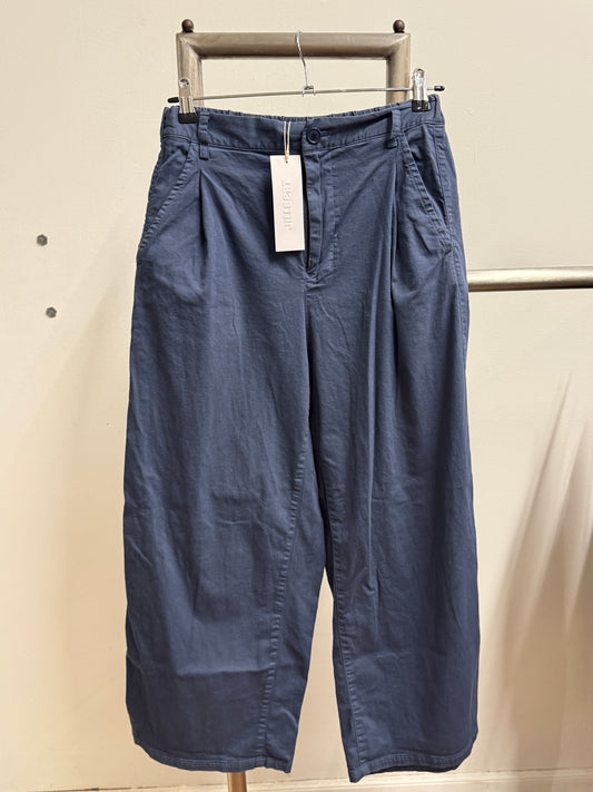 Plantation (Issey Miyake) wide-leg pleated trousers