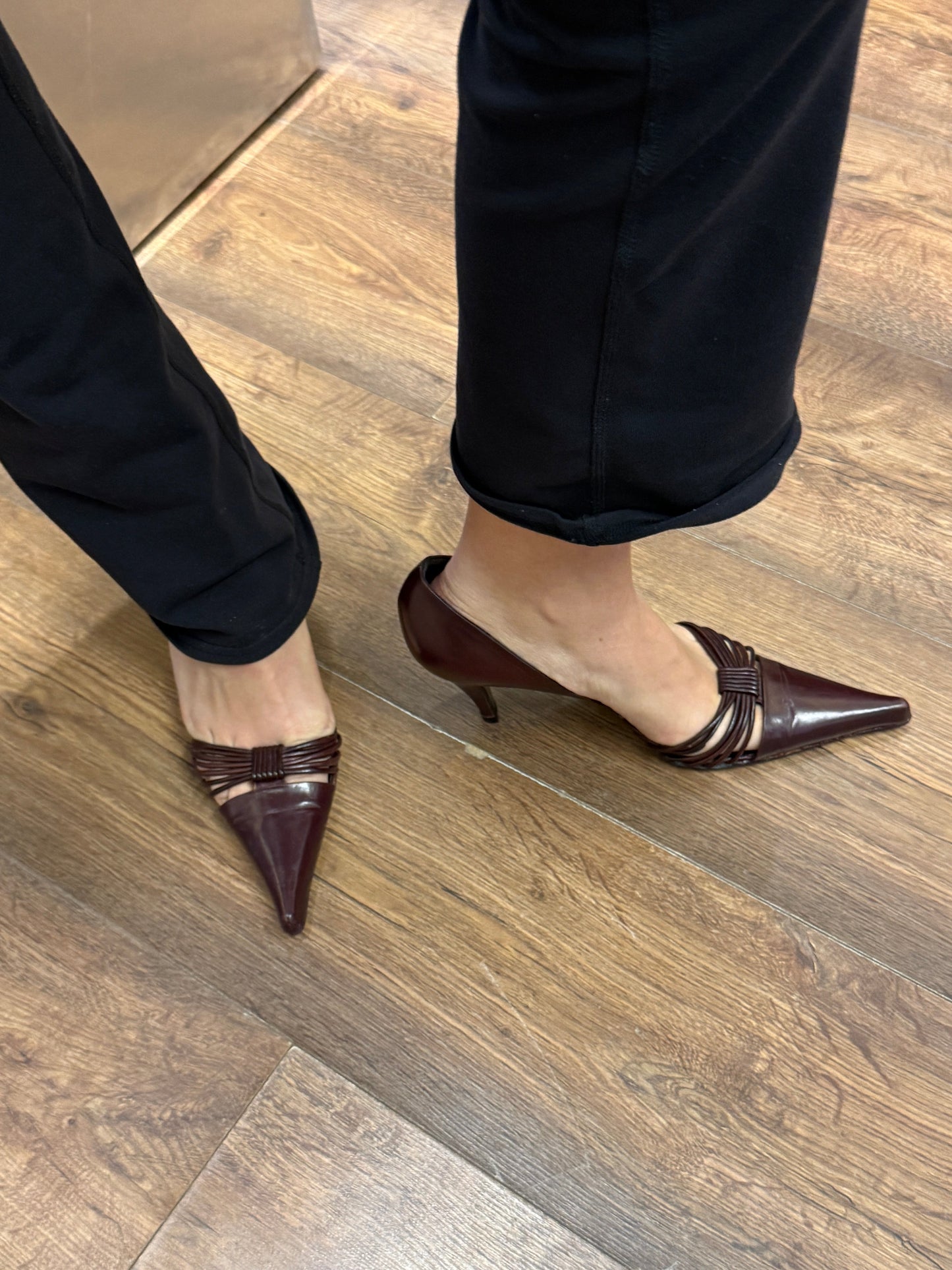 Yves Saint Laurent Oxblood Strappy Pointed Heels 38.5 EU