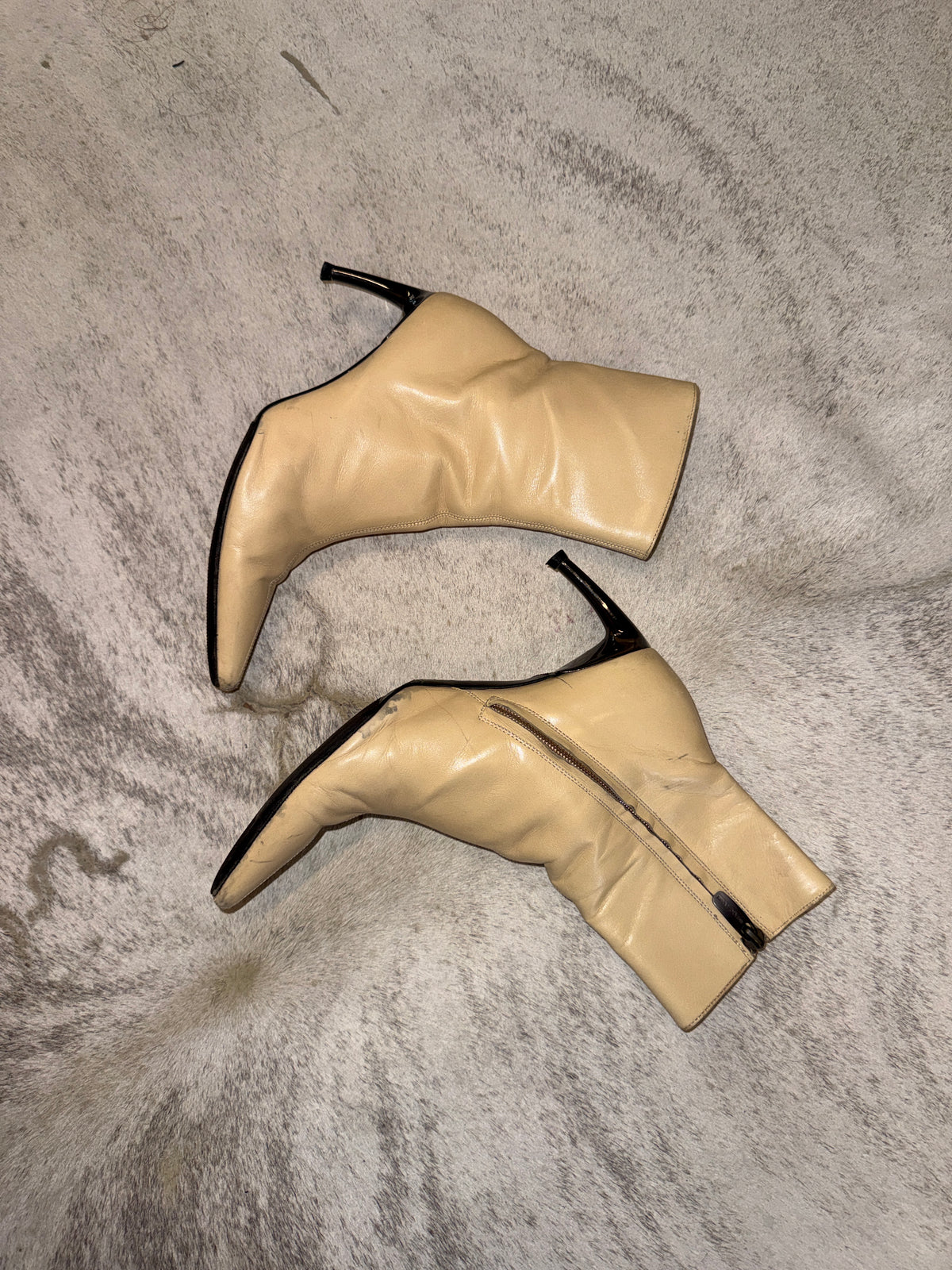 Vintage Sergio Rossi Cream Leather Pointed-Toe Ankle Boots 1990s