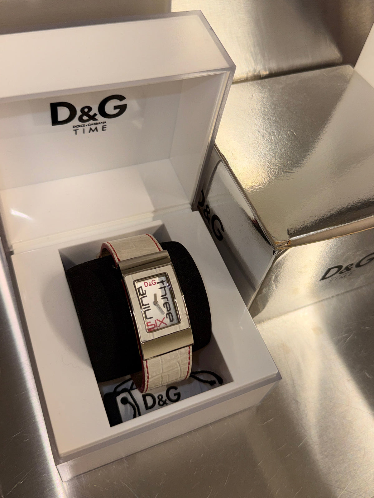 D&G Dolce & Gabbana Time Graphic Leather Watch