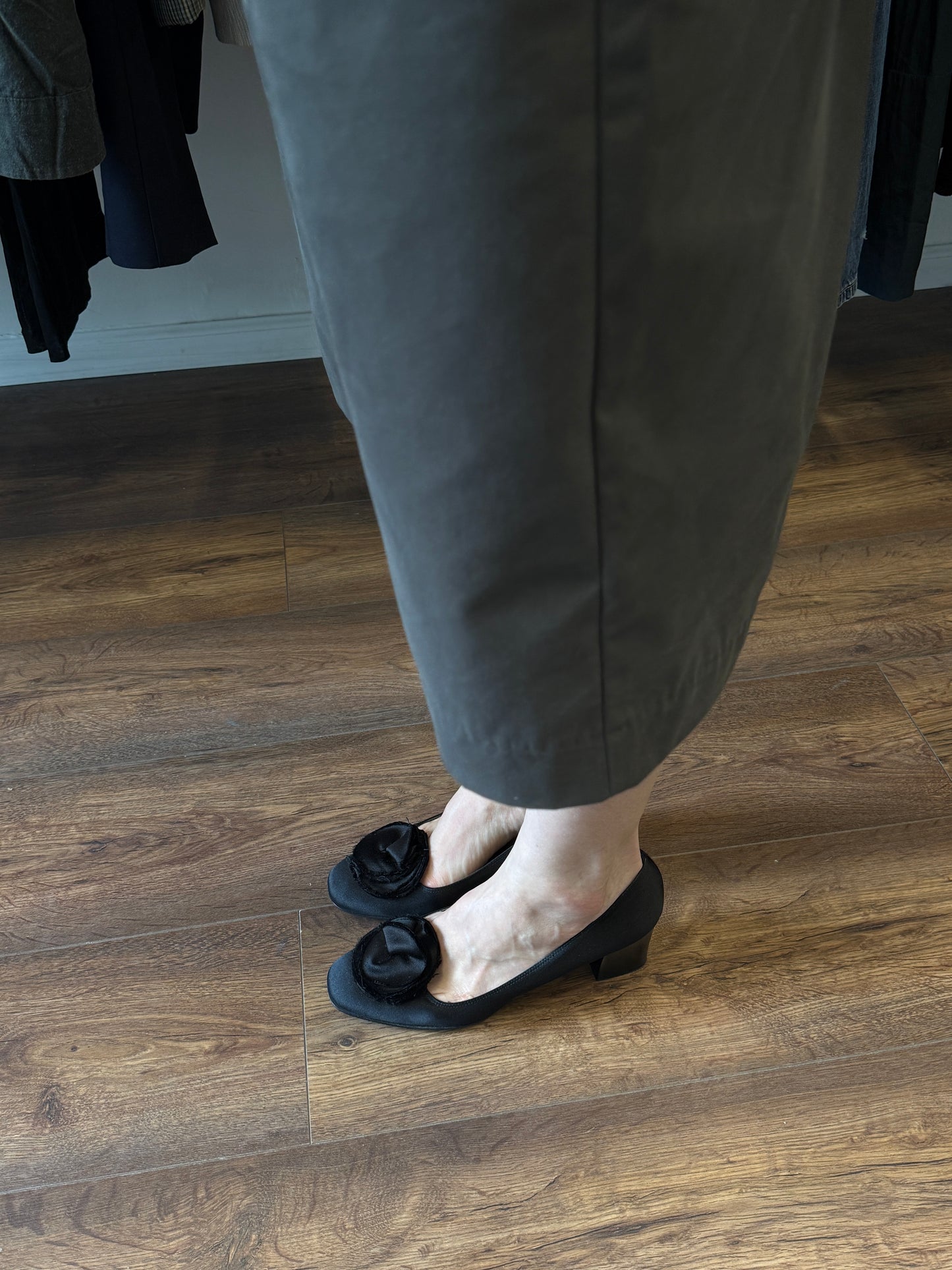 Lanvin Black Satin Heels Sculptural Flower 38