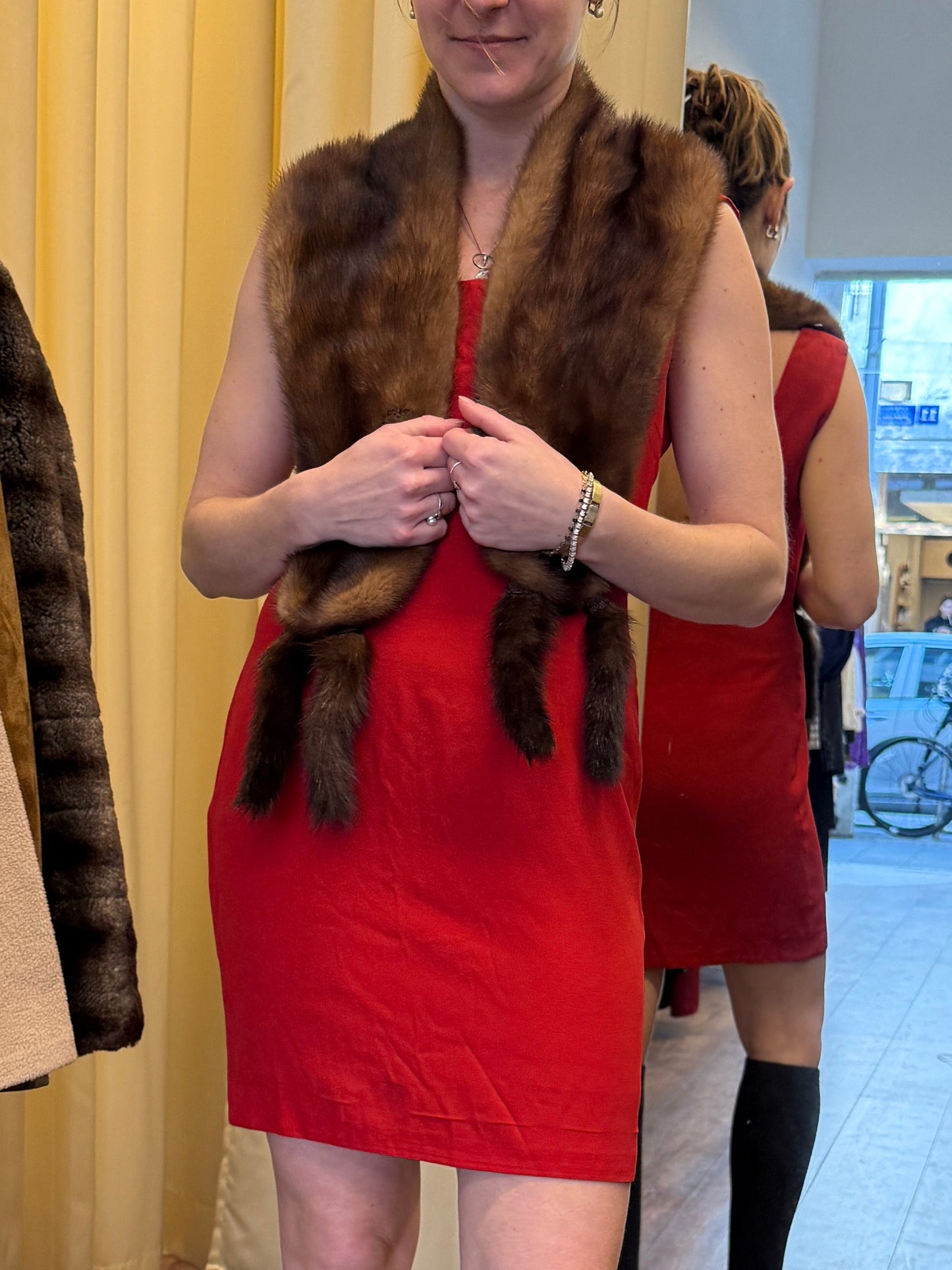 Silver Blu mink fur collar scarf