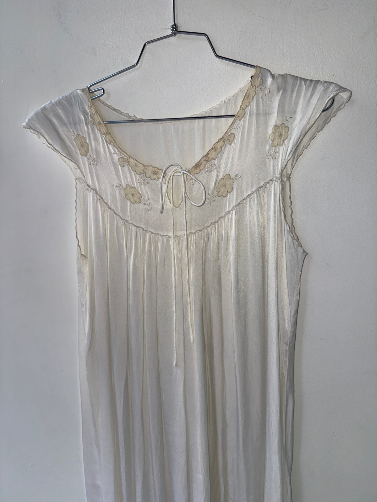 Antique Ivory Embroidered Silk Satin Nightgown – 1930s/40s