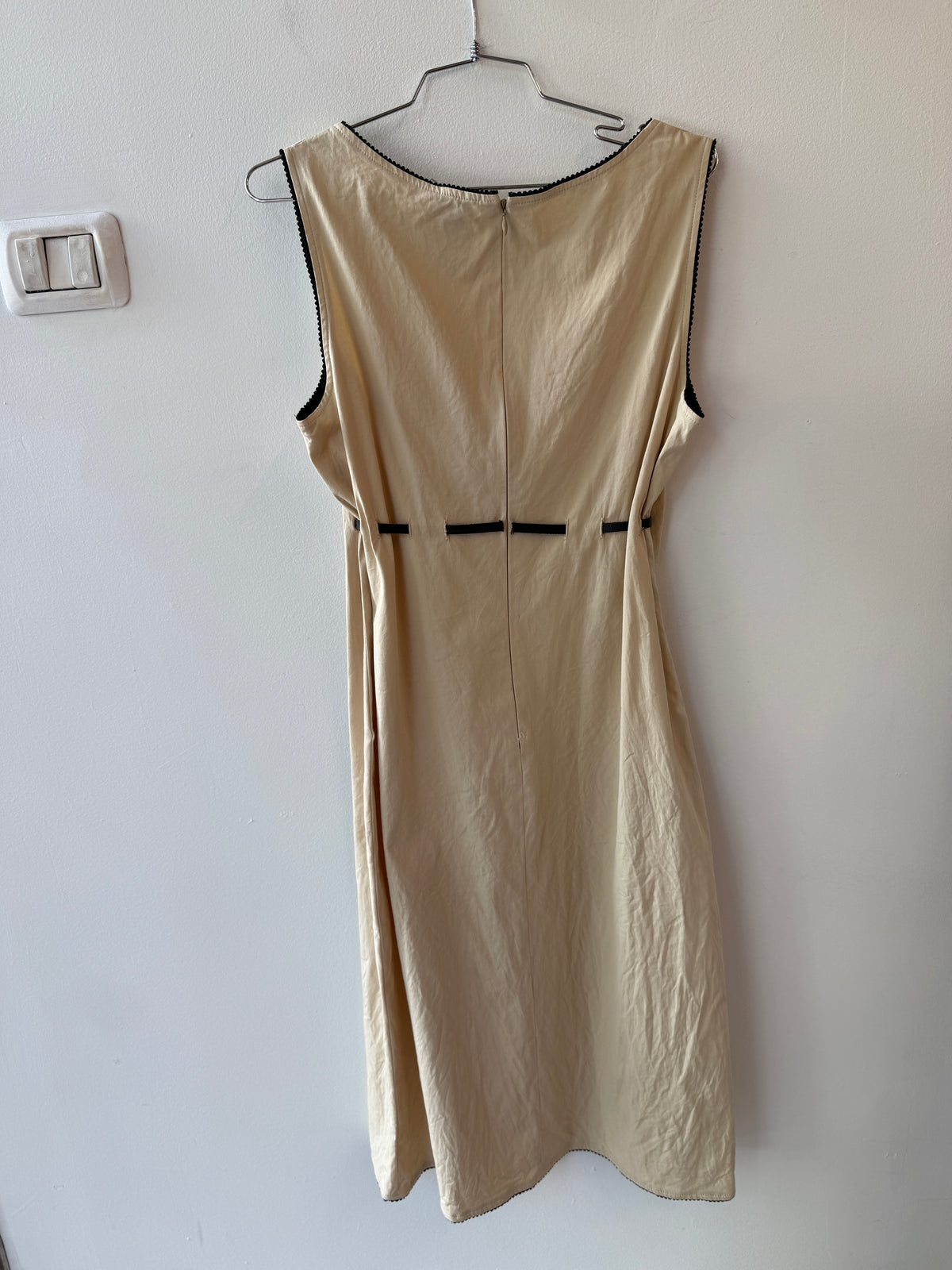 D&G Dolce & Gabbana Cream Belted Midi Dress 2000s