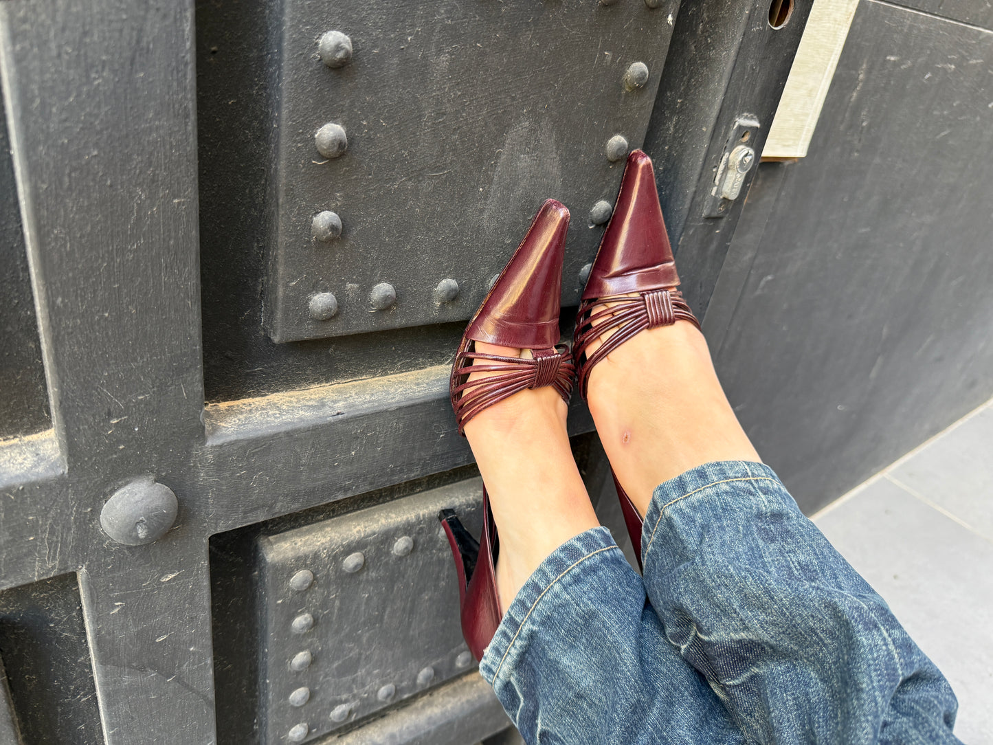 Yves Saint Laurent Oxblood Strappy Pointed Heels 39 EU