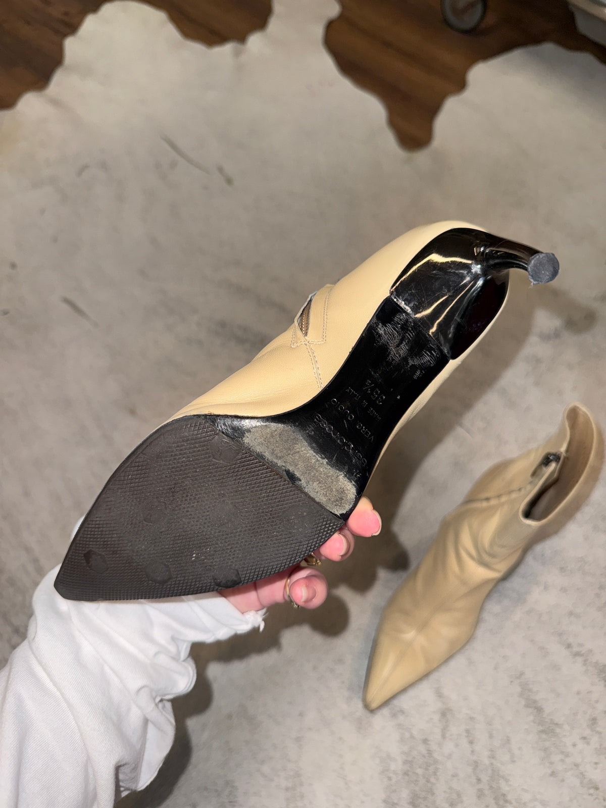 Vintage Sergio Rossi Cream Leather Pointed-Toe Ankle Boots 1990s
