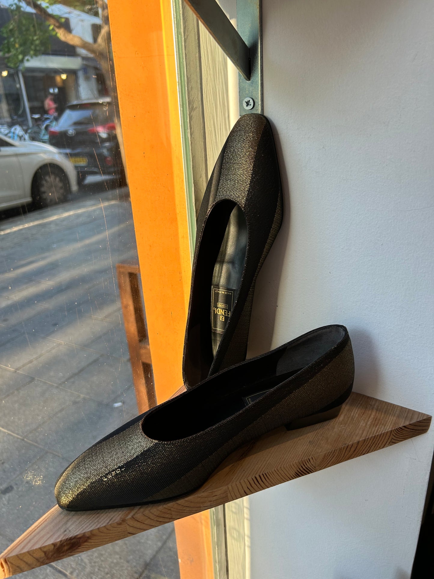 FENDI 90’s golden flats 36.5 EU