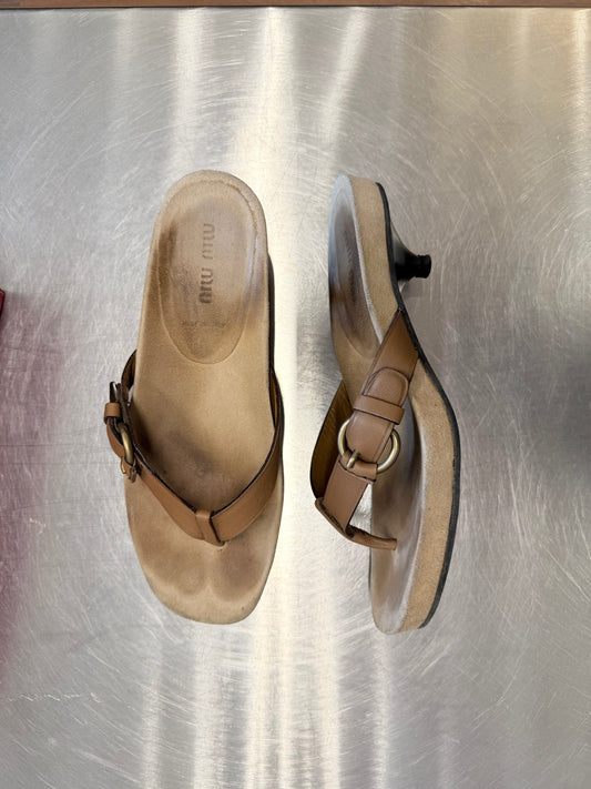 Miu Miu c.2002 leather kitten heel sandals 37 EU