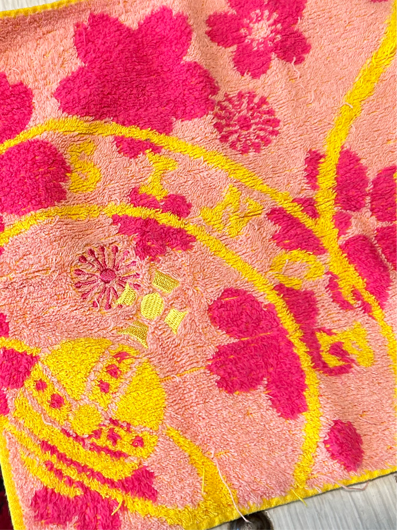 Vivienne yellow pink small towel