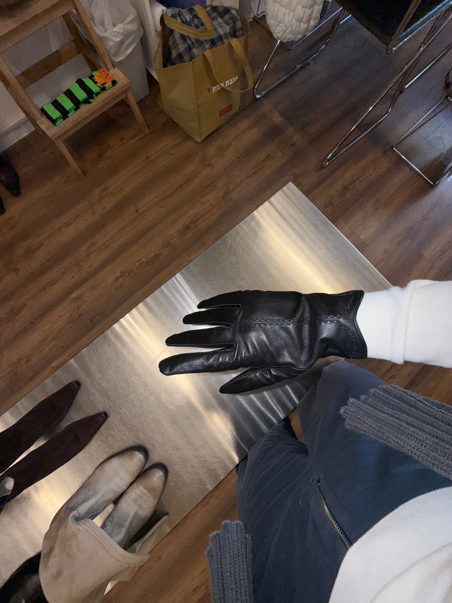 Vintage black leather gloves