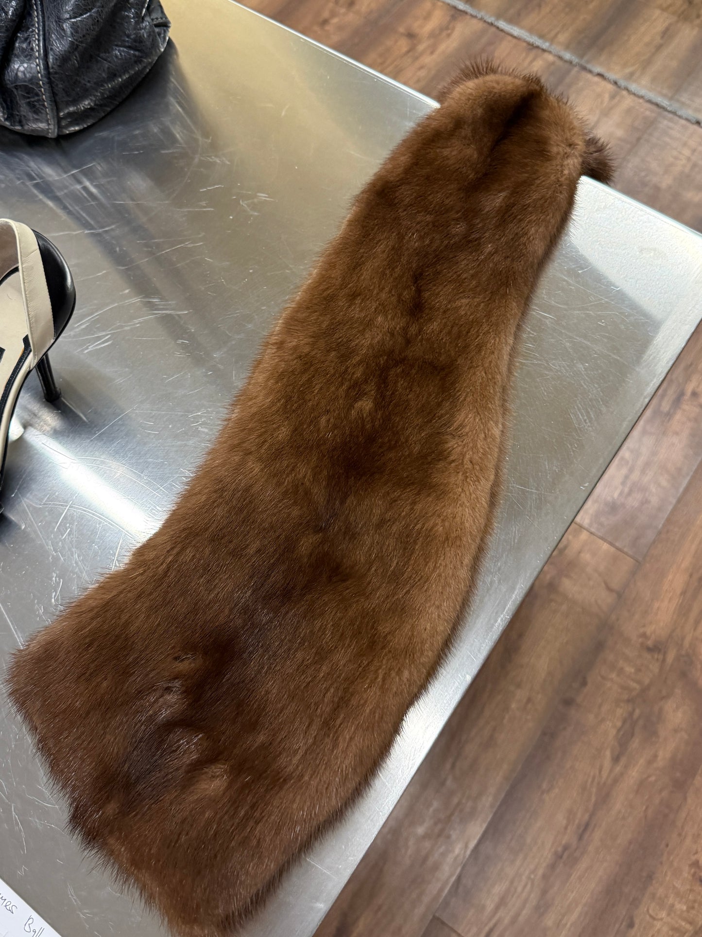 Silver Blu mink fur collar scarf